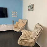 Modern Gelijkvloers Gezinsappartement 아파트