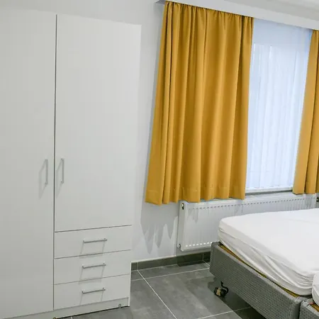 Modern Gelijkvloers Gezinsappartement *