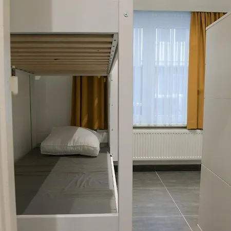 Modern Gelijkvloers Gezinsappartement Daire