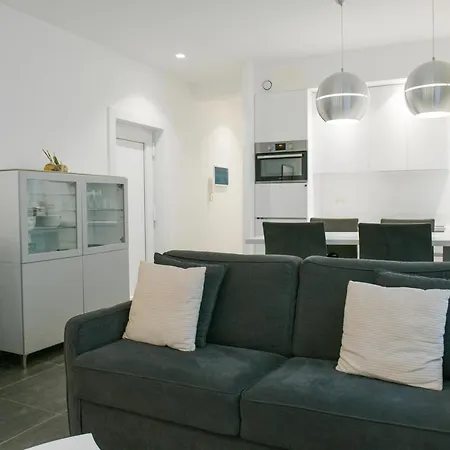 Daire Modern Gelijkvloers Gezinsappartement