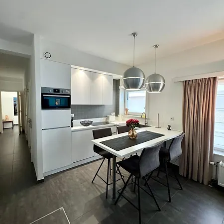 דירה Modern Gelijkvloers Gezinsappartement קנוקה-הייסט
