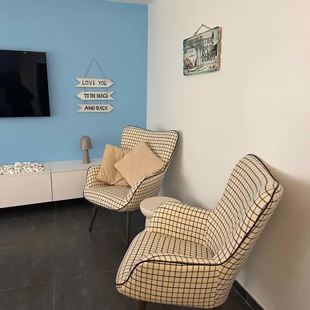 Modern Gelijkvloers Gezinsappartement דירה
