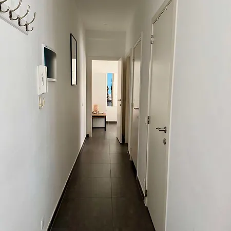 דירה Modern Gelijkvloers Gezinsappartement קנוקה-הייסט