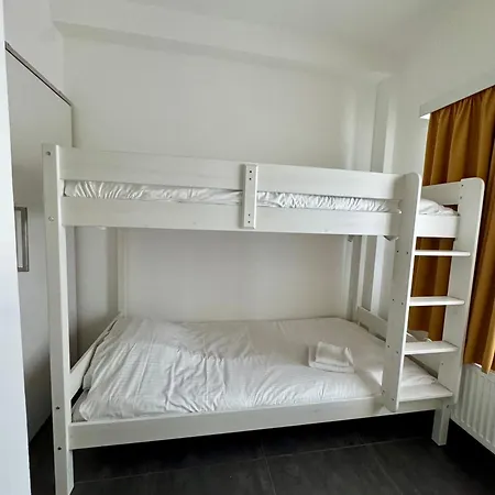 Modern Gelijkvloers Gezinsappartement דירה קנוקה-הייסט